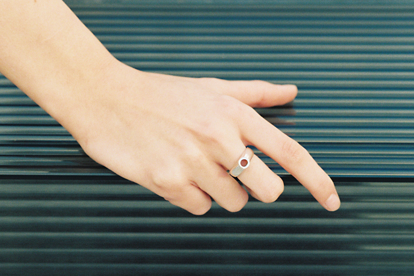 Signet Ring Vacant Small